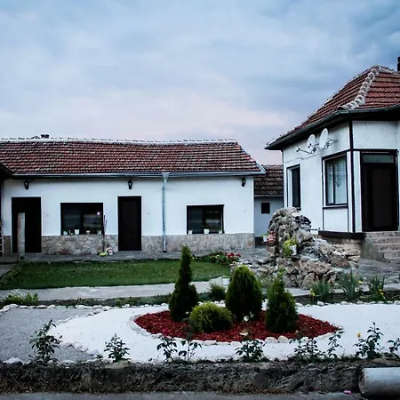Старата Чешма Guest house Krushuna